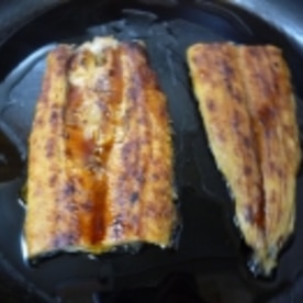 市販品のウナギ蒲焼は水洗いから うな丼 レシピ 作り方 By ぽんぽんぷー 楽天レシピ 市販品のウナギ蒲焼は水洗いから うな丼 レシピ 作り方 By ぽんぽんぷー 楽天レシピ